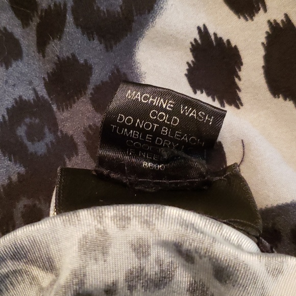 Rafaella Animal Print top - Picture 4 of 5